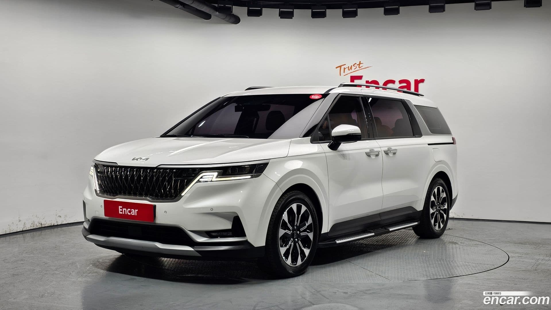 Main__Slider__Photo:Canival Kia 2021.10-0