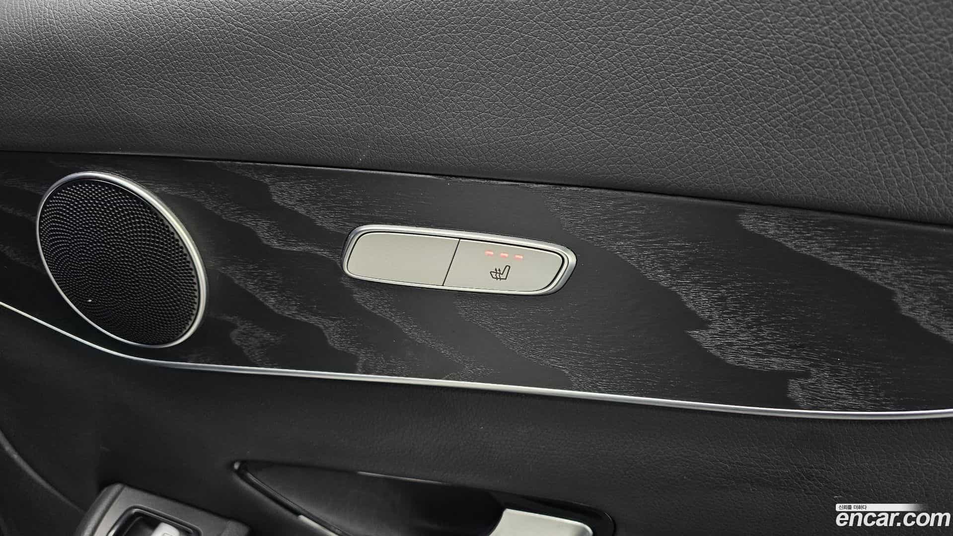 GLC-Class Mercedes-Benz 2019.3-OPTION-022