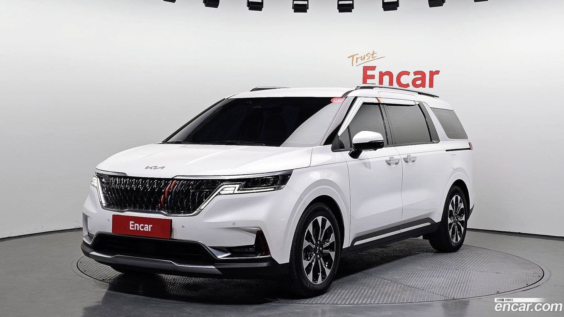 Main__Slider__Photo:Canival Kia 2020.9-0