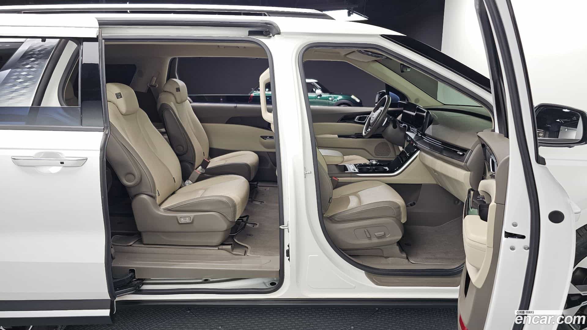 Canival Kia 2020.9-OPTION-016