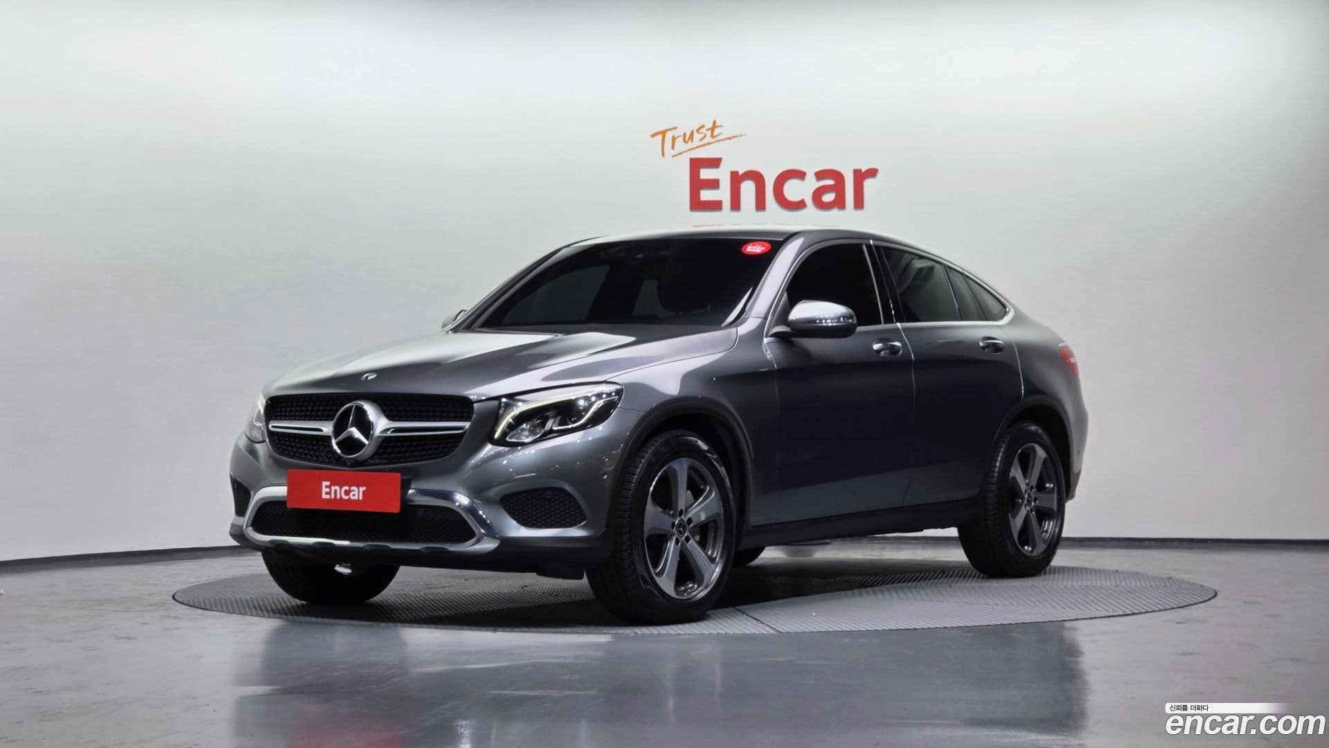 Main__Slider__Photo:GLC-Class Mercedes-Benz 2019.5-0