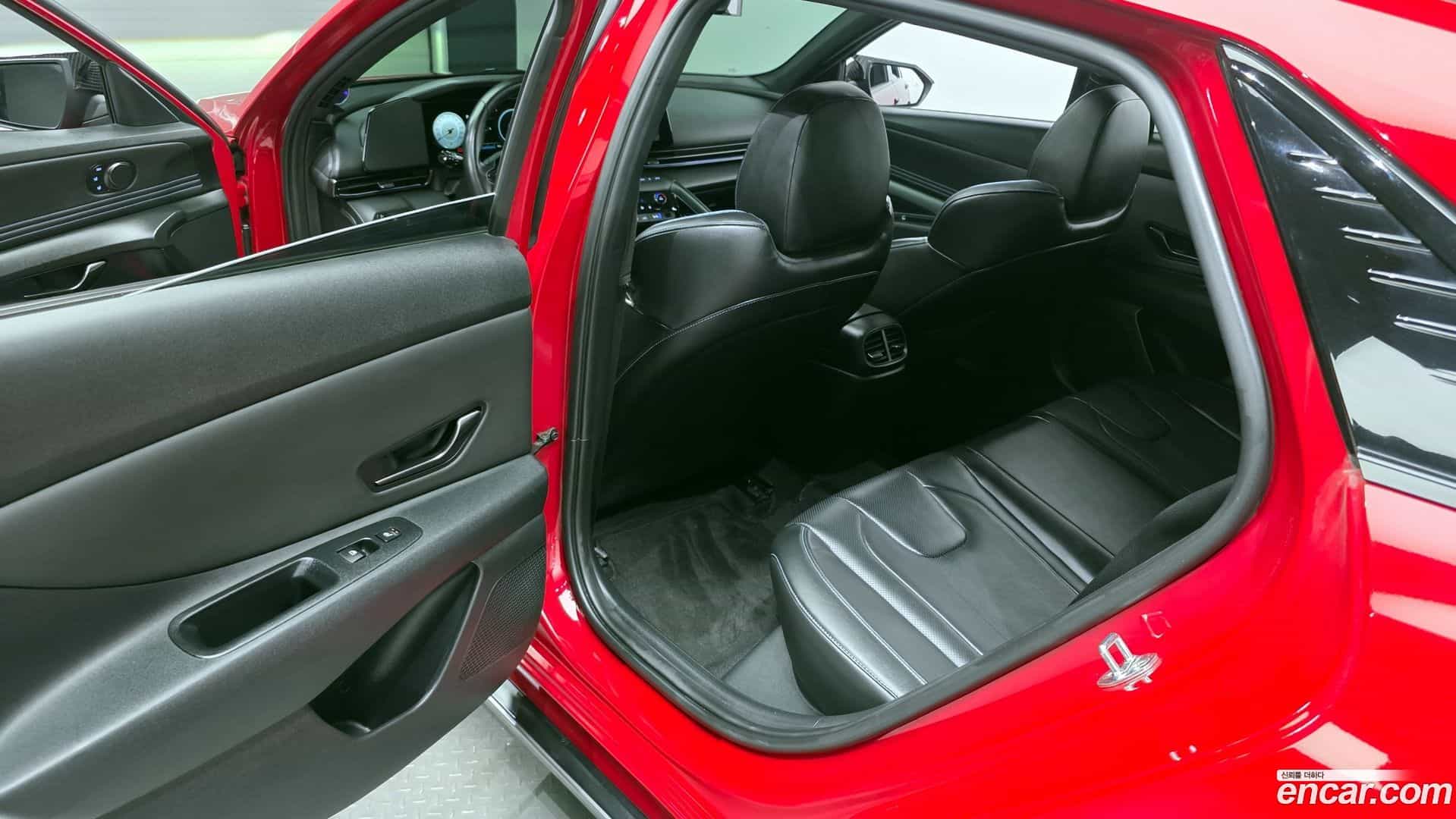 AVANTE Hyundai 2021.10-OPTION-015