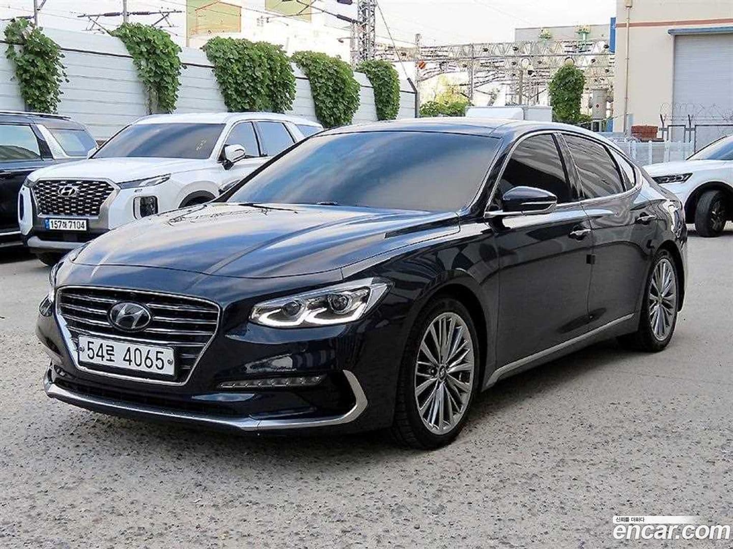 Main__Slider__Photo:Grandeur Hyundai 2018.3-0