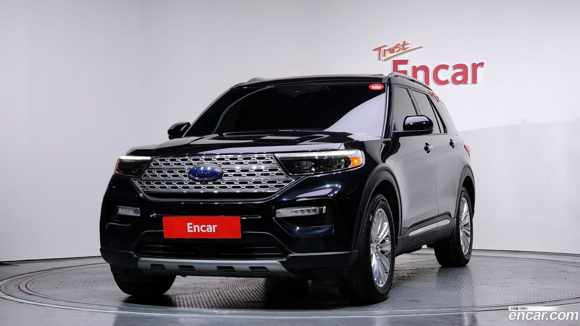 Main__Slider__Photo:Explorer Ford 2019.11-0