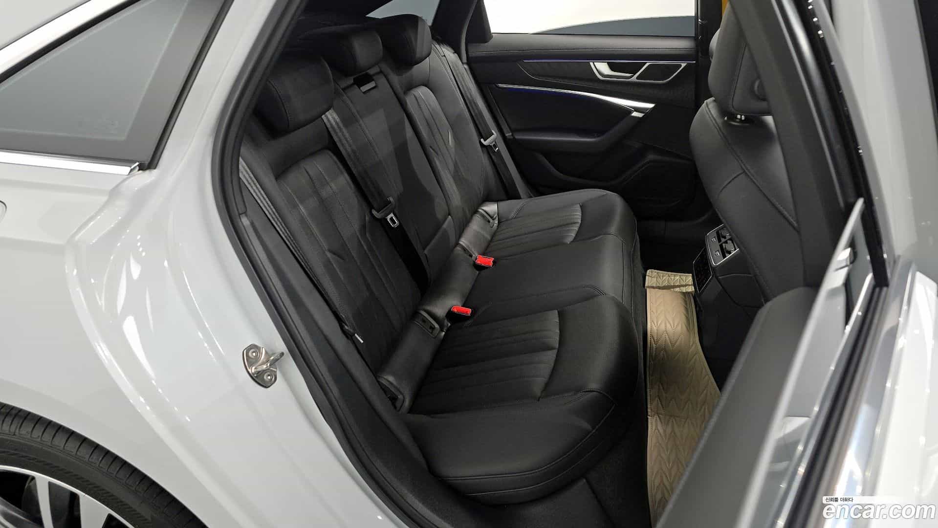 A6 Audi 2022.10-OPTION-016