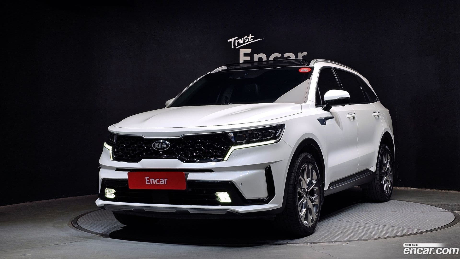 Main__Slider__Photo:Sorento Kia 2020.7-0