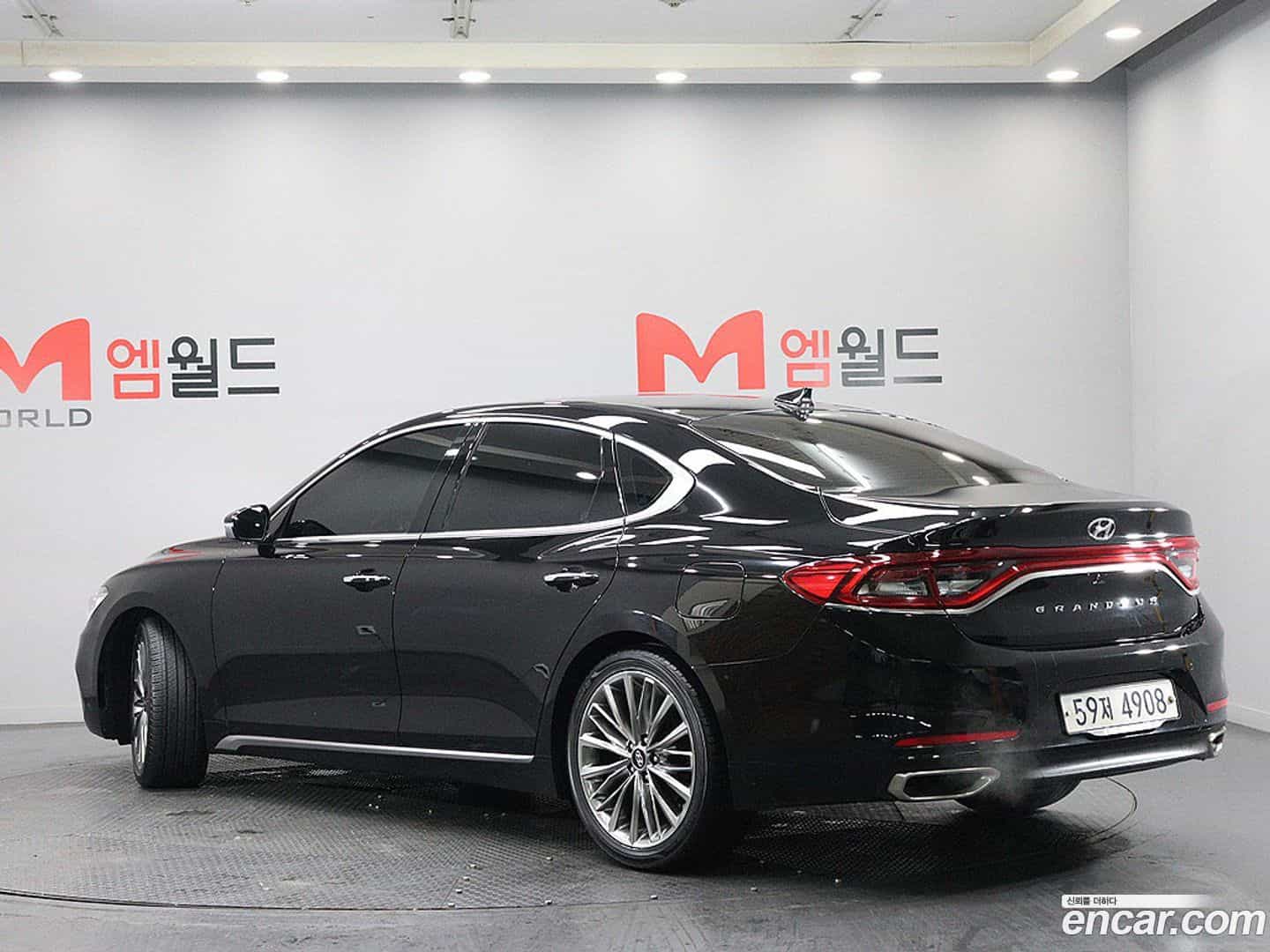 Grandeur Hyundai 2017.1-OUTER-003
