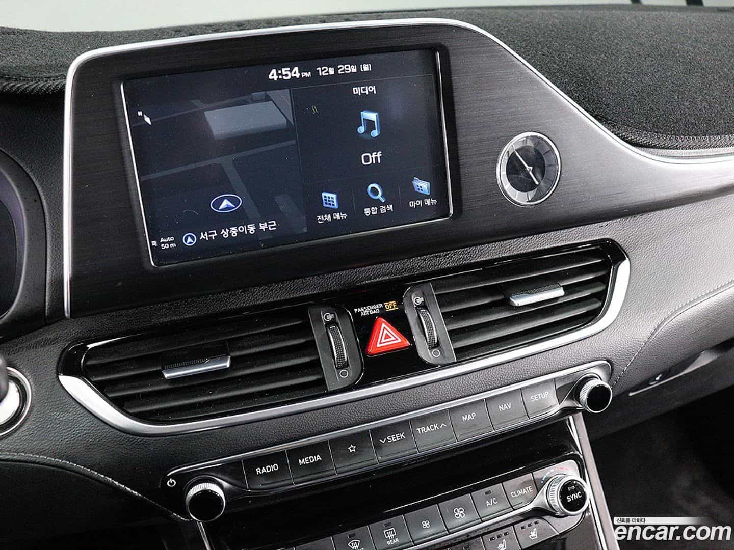 Grandeur Hyundai 2017.1-INNER-008