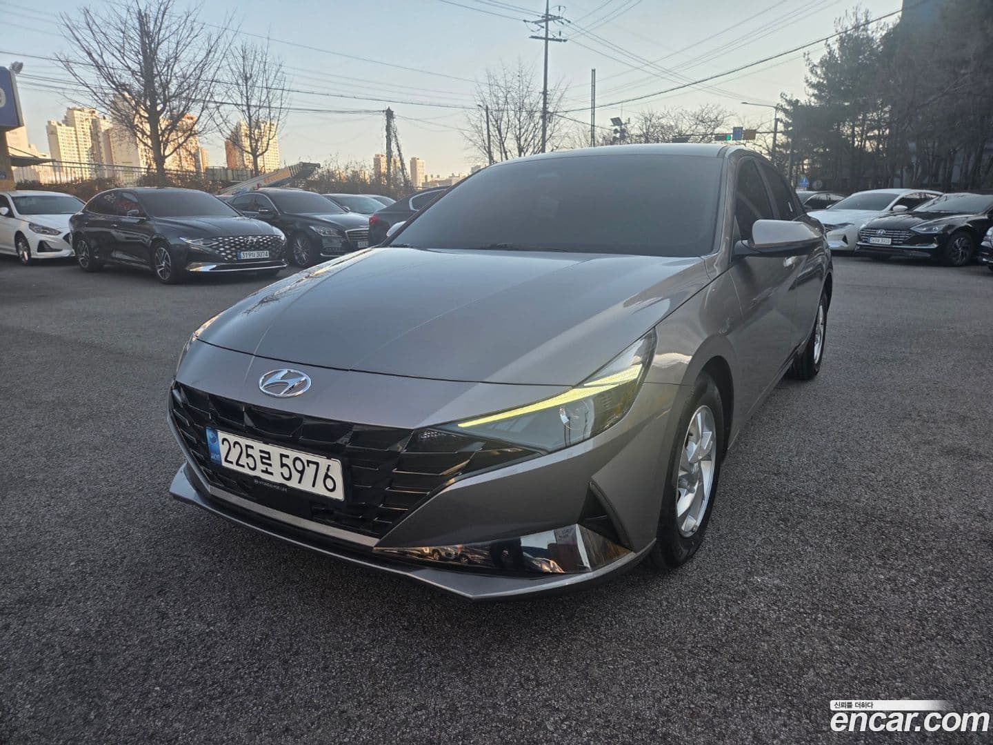 Main__Slider__Photo:AVANTE Hyundai 2021.3-0