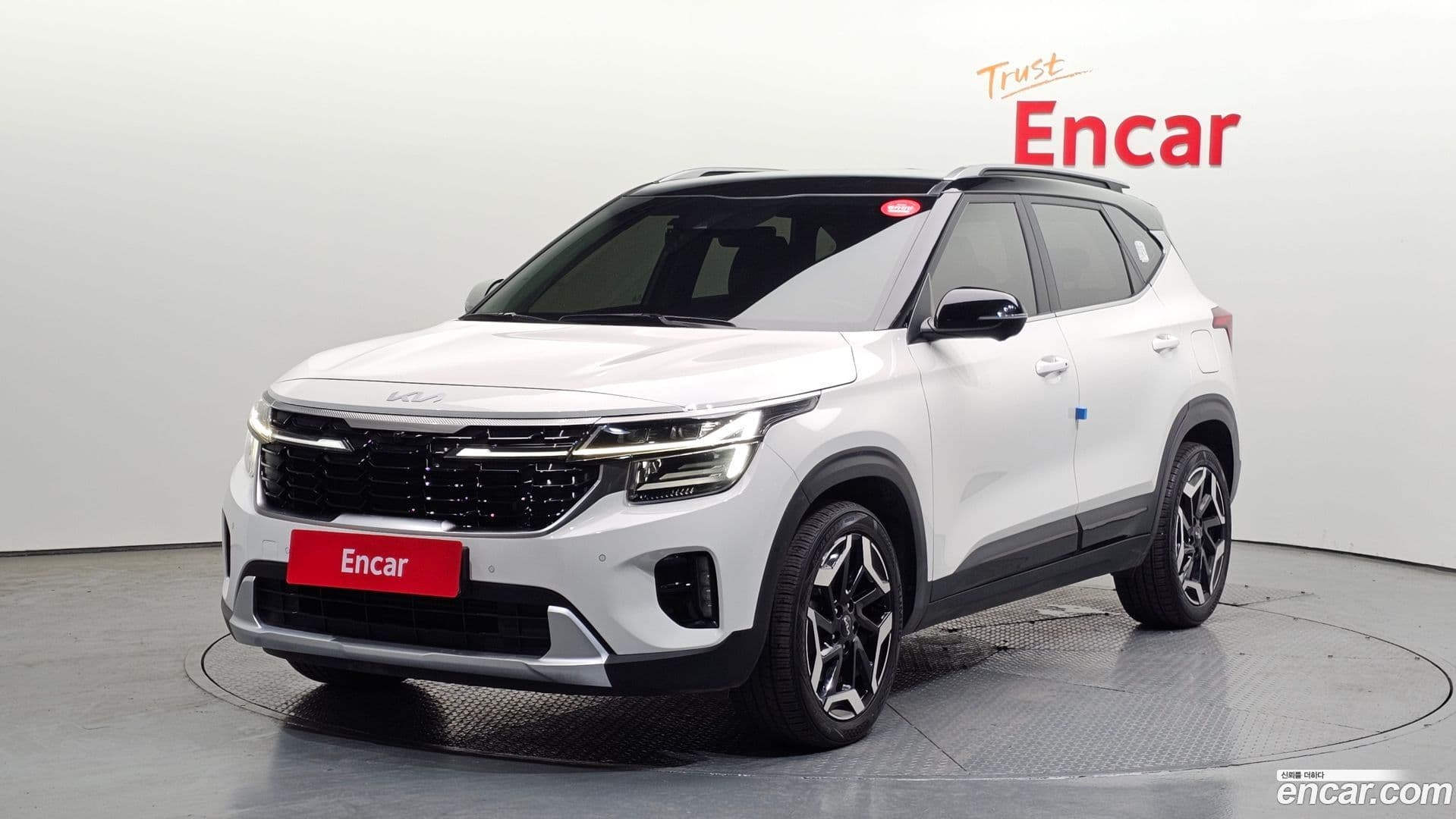 Main__Slider__Photo:Seltos Kia 2023.4-0