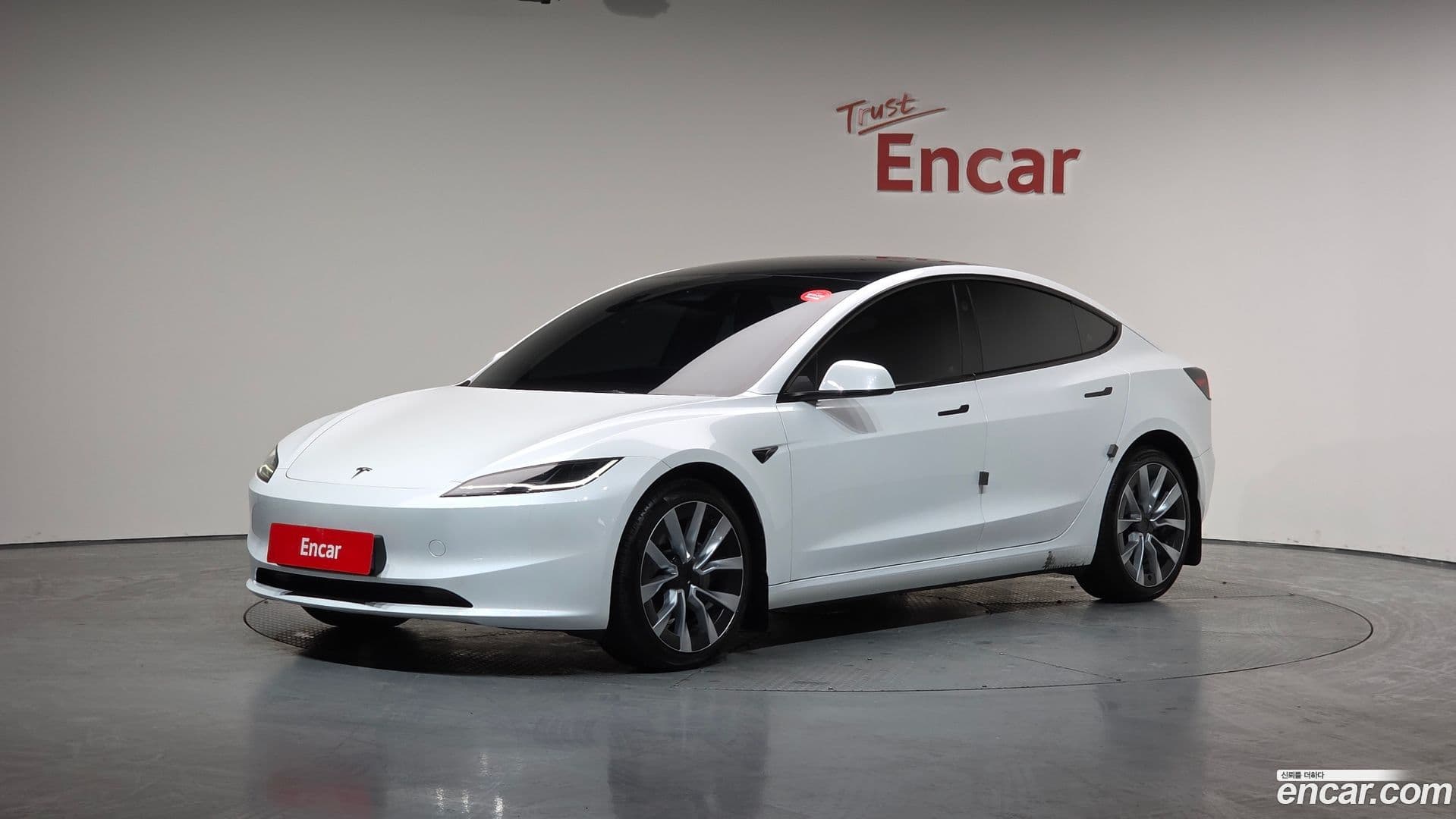 Main__Slider__Photo:Model 3 Tesla 2024.9-0