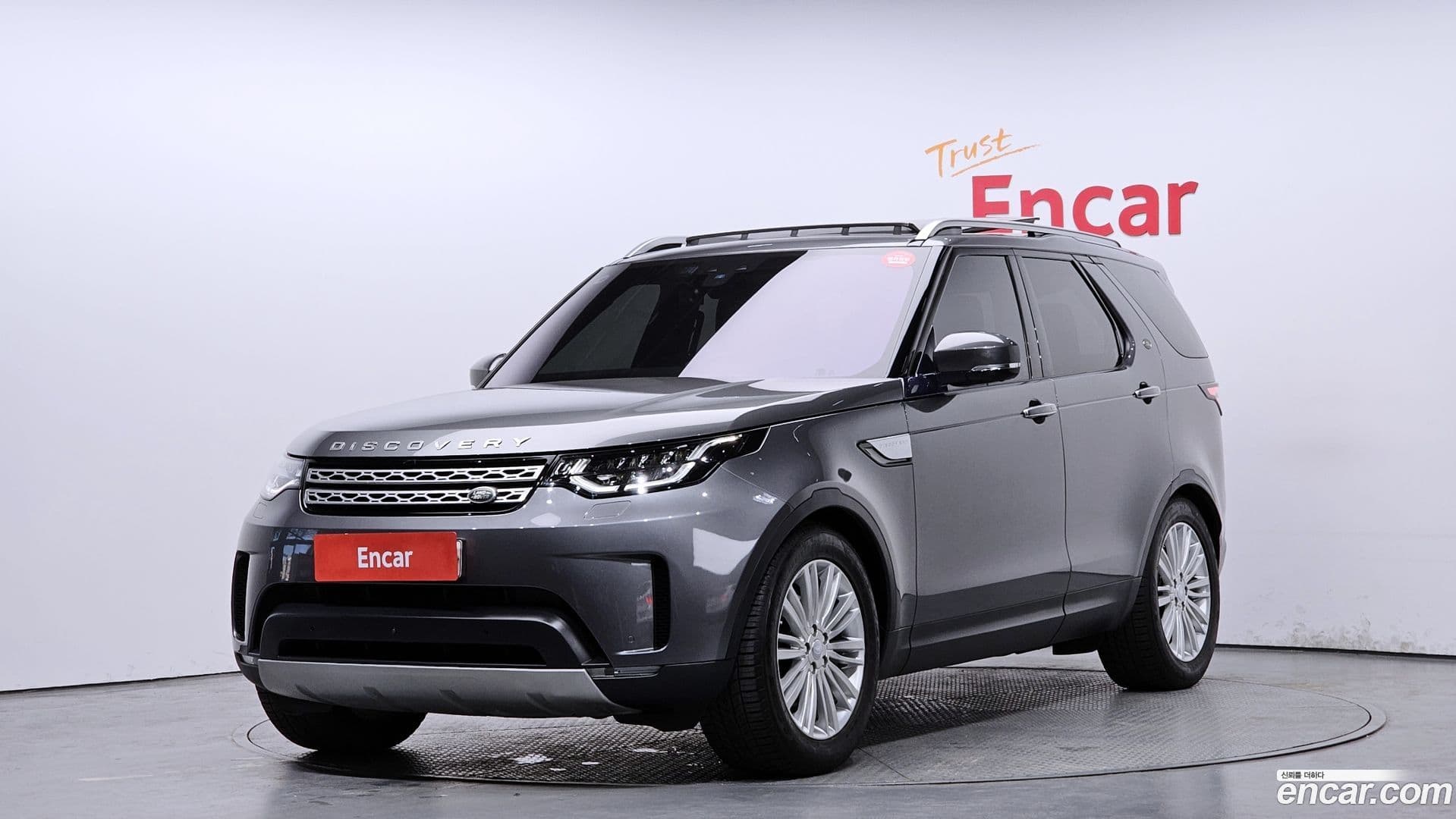 Main__Slider__Photo:Discovery Land Rover 2018.10-0