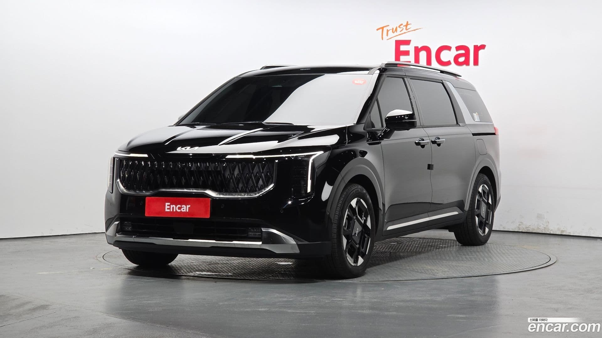 Main__Slider__Photo:Canival Kia 2024.11-0