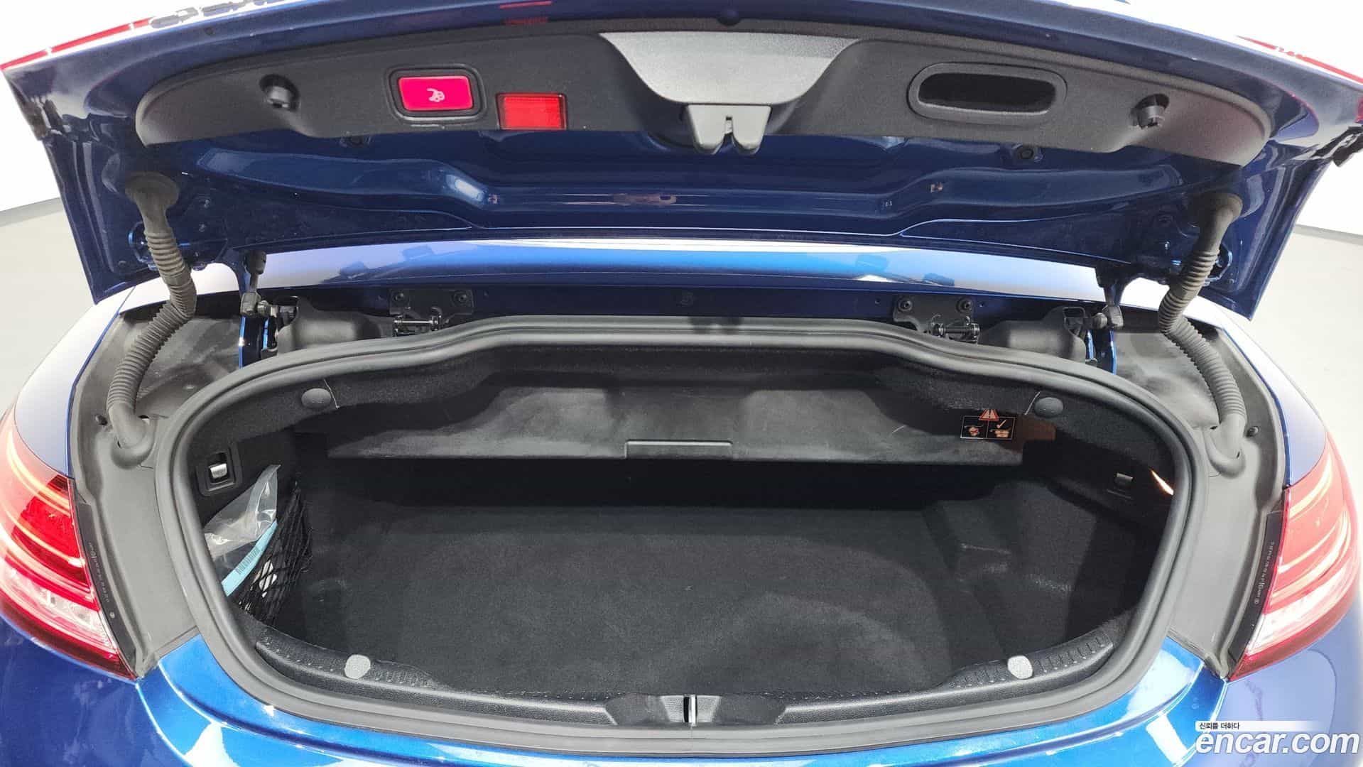 C-Class Mercedes-Benz 2022.4-OPTION-024