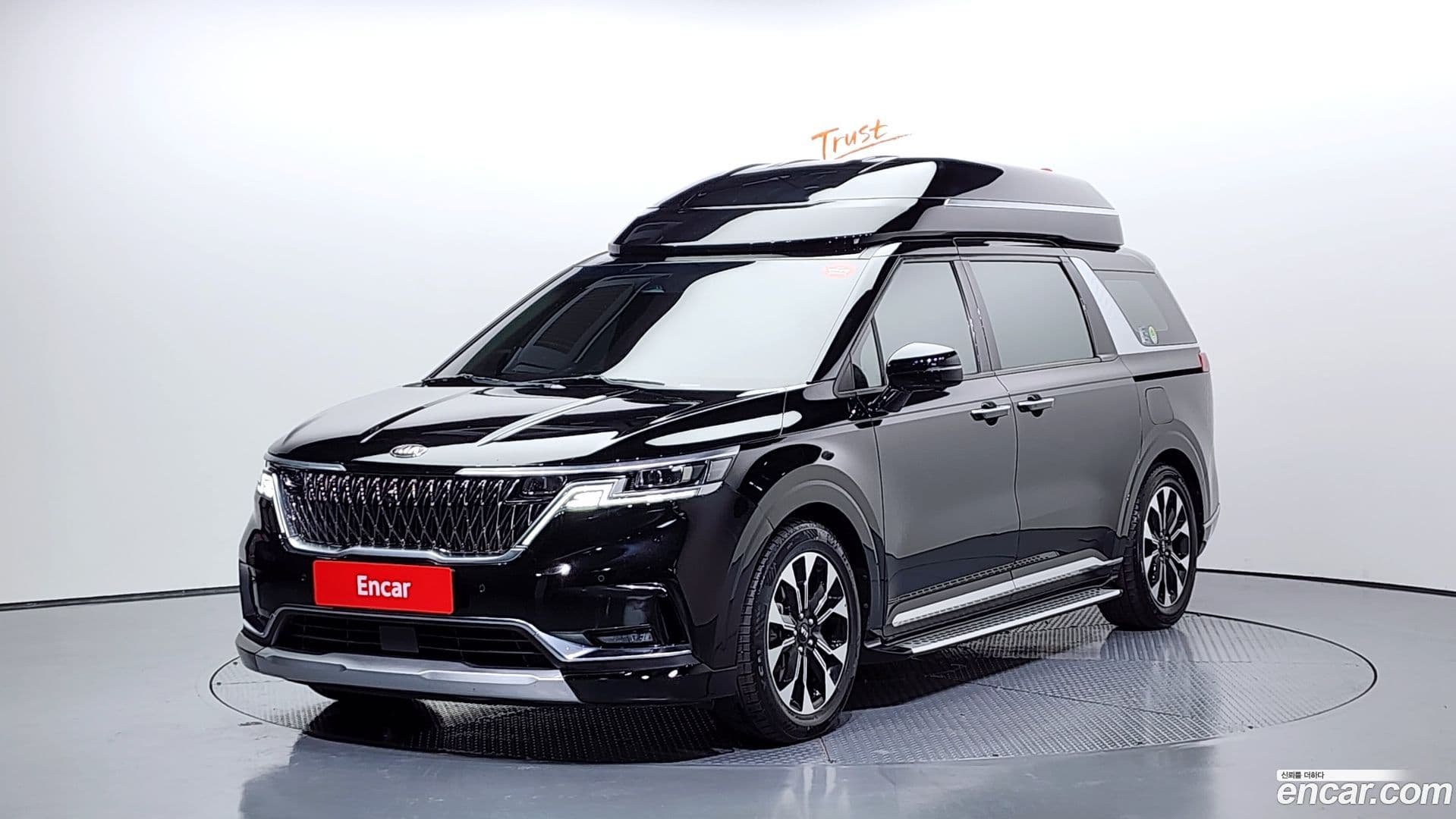 Main__Slider__Photo:Canival Kia 2021.1-0