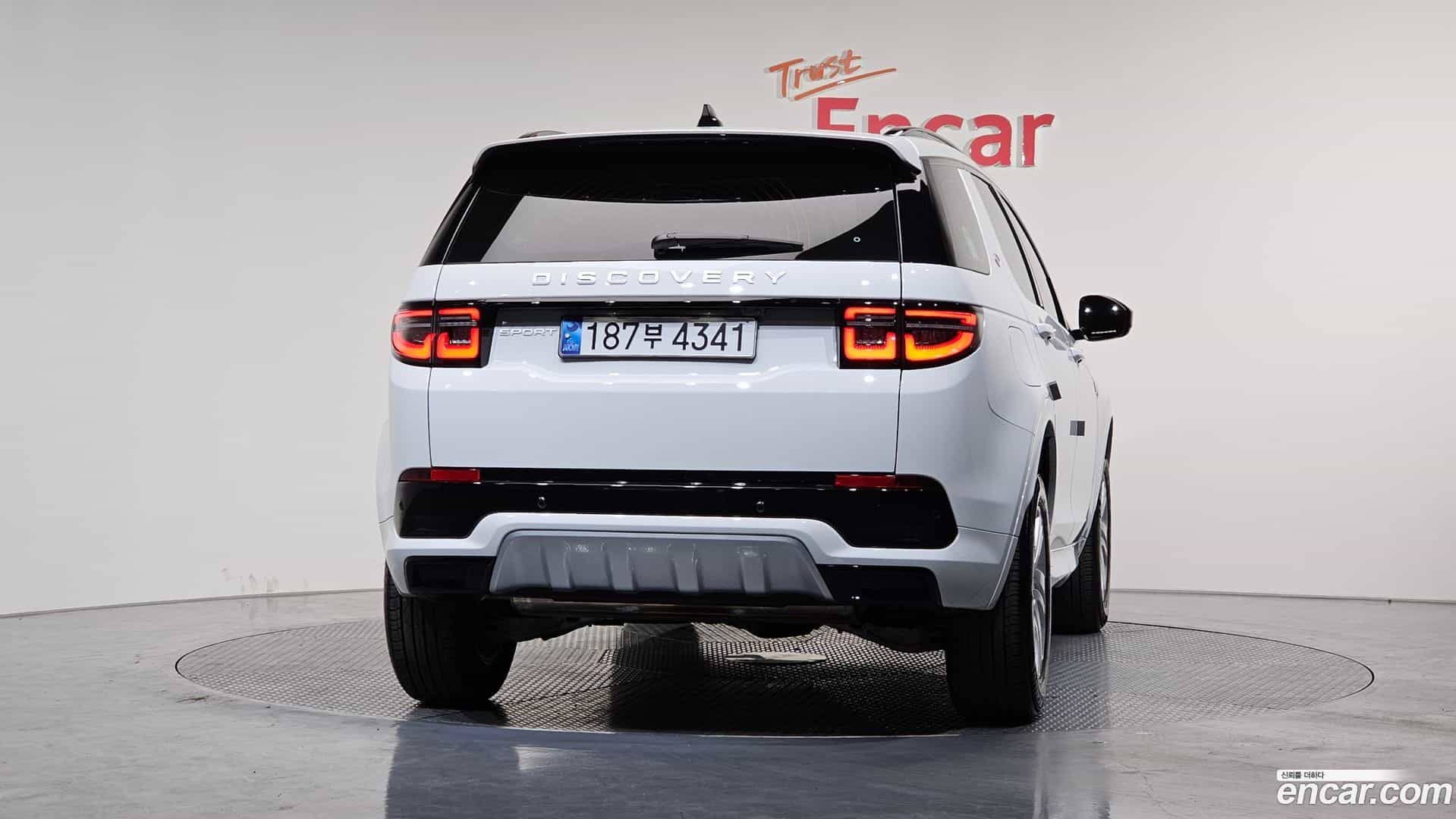 Discovery Sport Land Rover 2024.8-OUTER-004