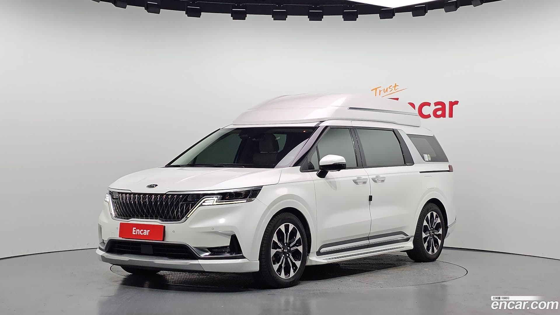 Main__Slider__Photo:Canival Kia 2020.11-0