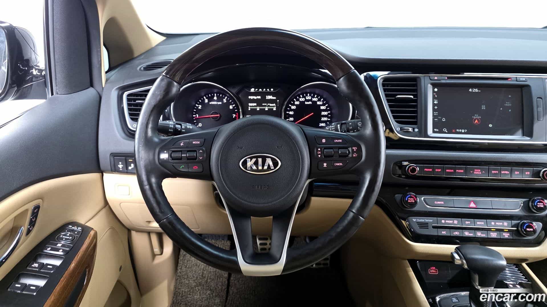 Canival Kia 2017.6-OPTION-018
