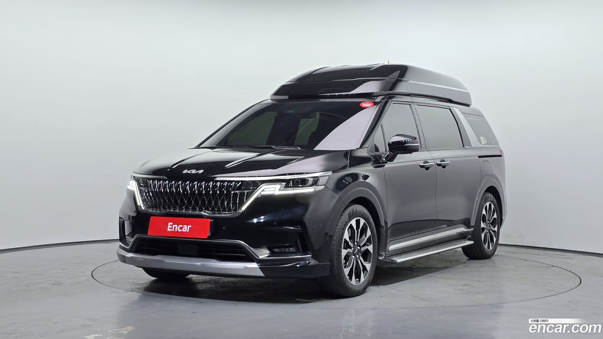 Main__Slider__Photo:Canival Kia 2022.11-0
