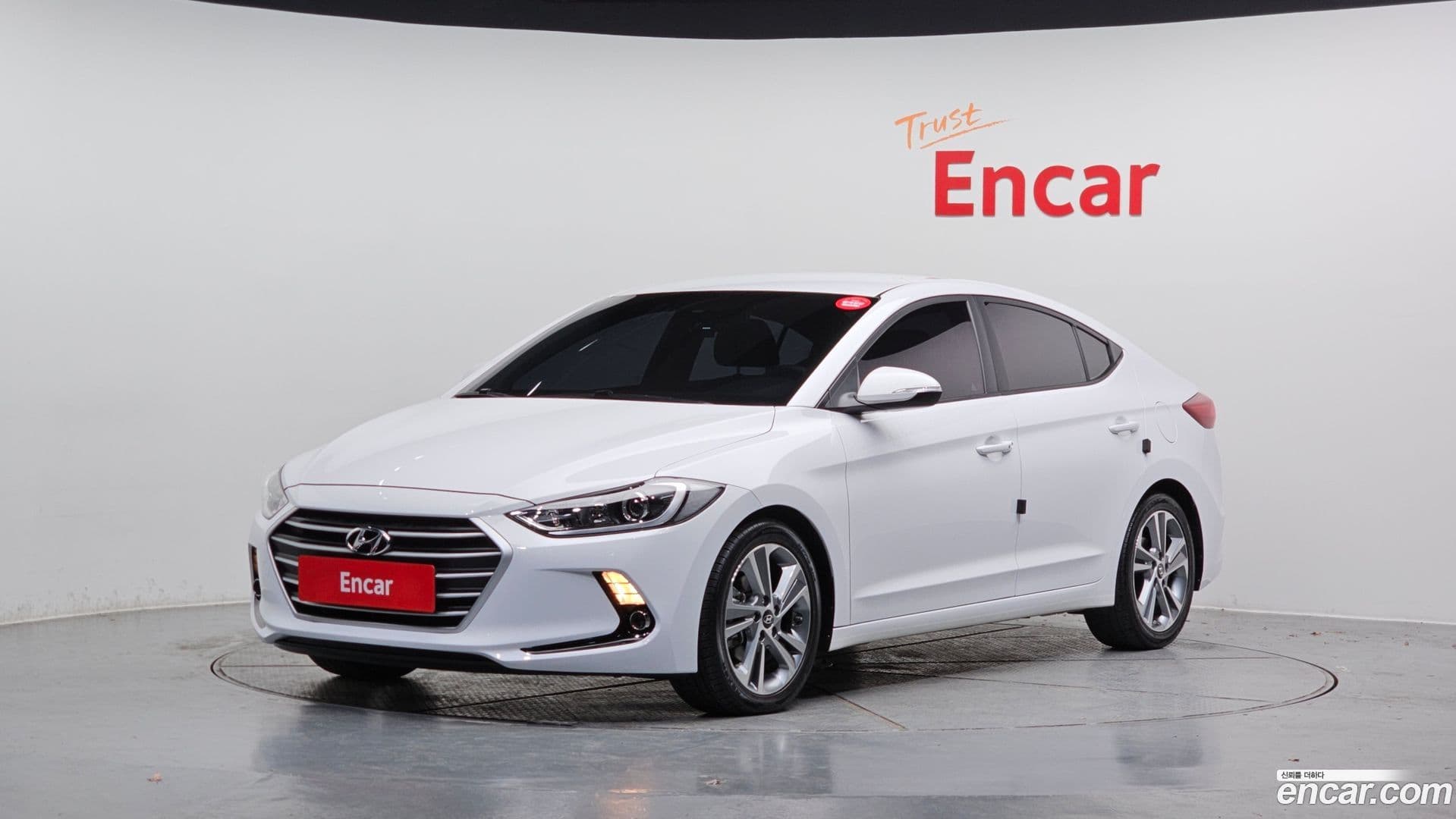 Main__Slider__Photo:AVANTE Hyundai 2017.5-0