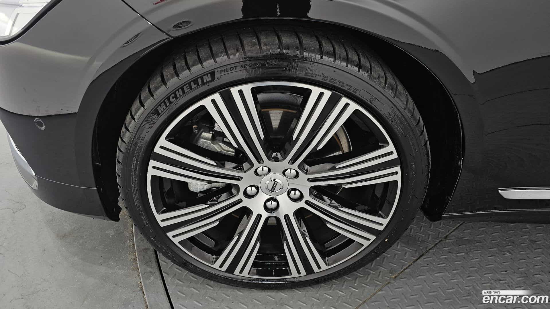 S90 Volvo 2023.0-OUTER-005