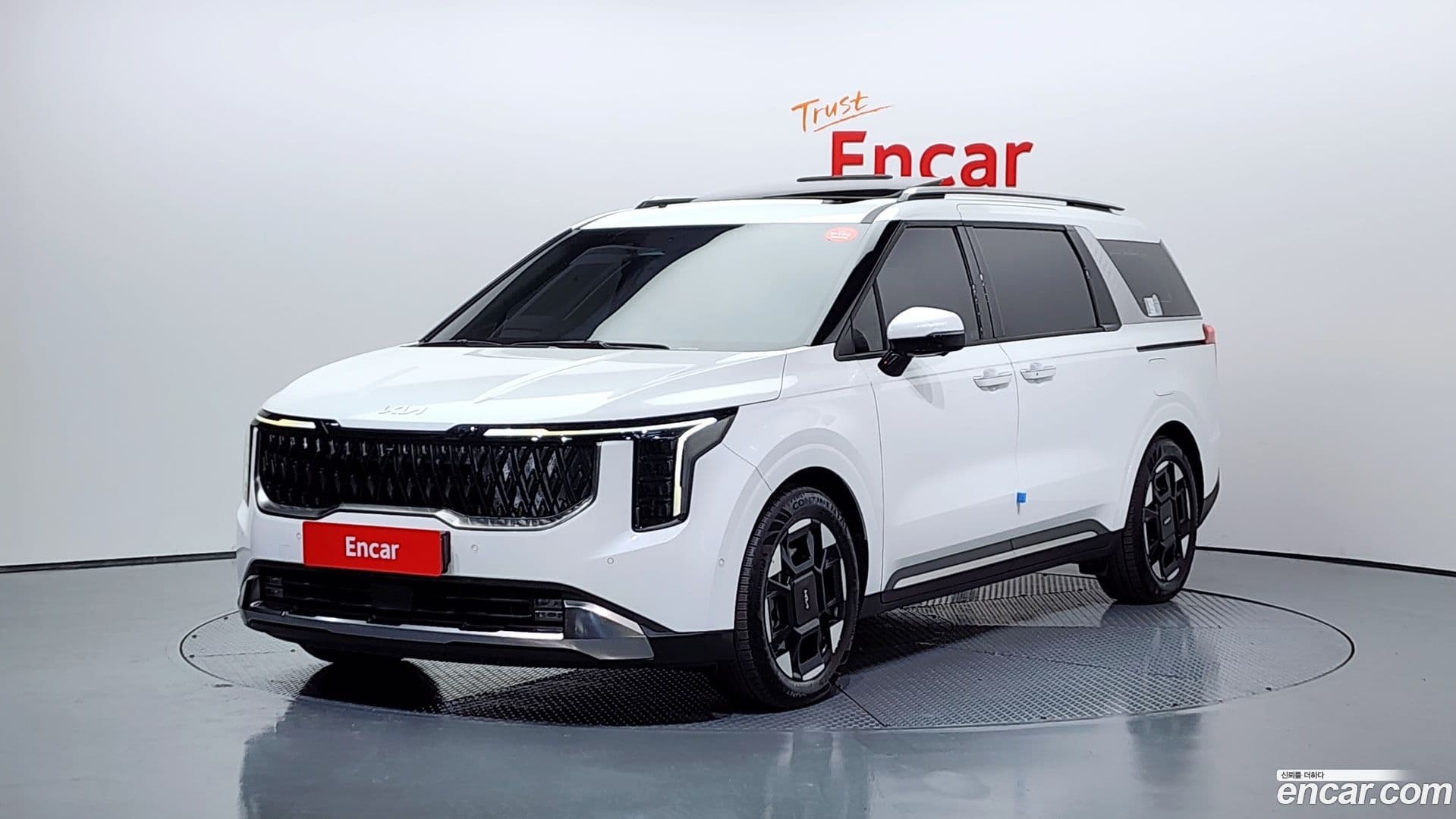 Main__Slider__Photo:Canival Kia 2024.0-0