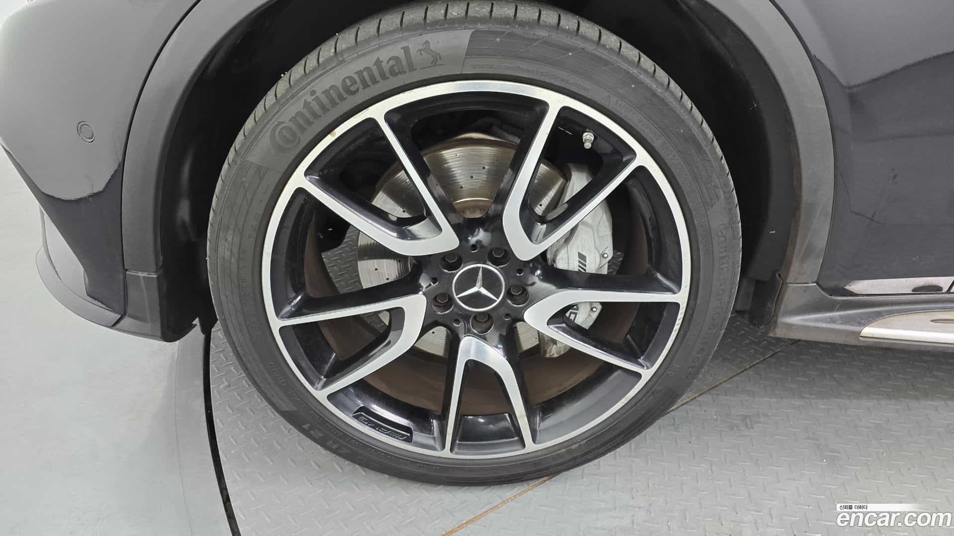 GLC-Class Mercedes-Benz 2019.11-OUTER-005