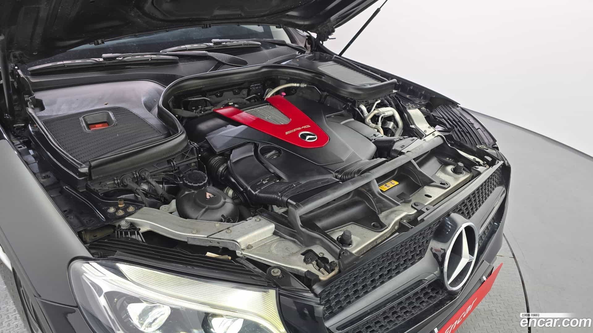 GLC-Class Mercedes-Benz 2019.11-INNER-006