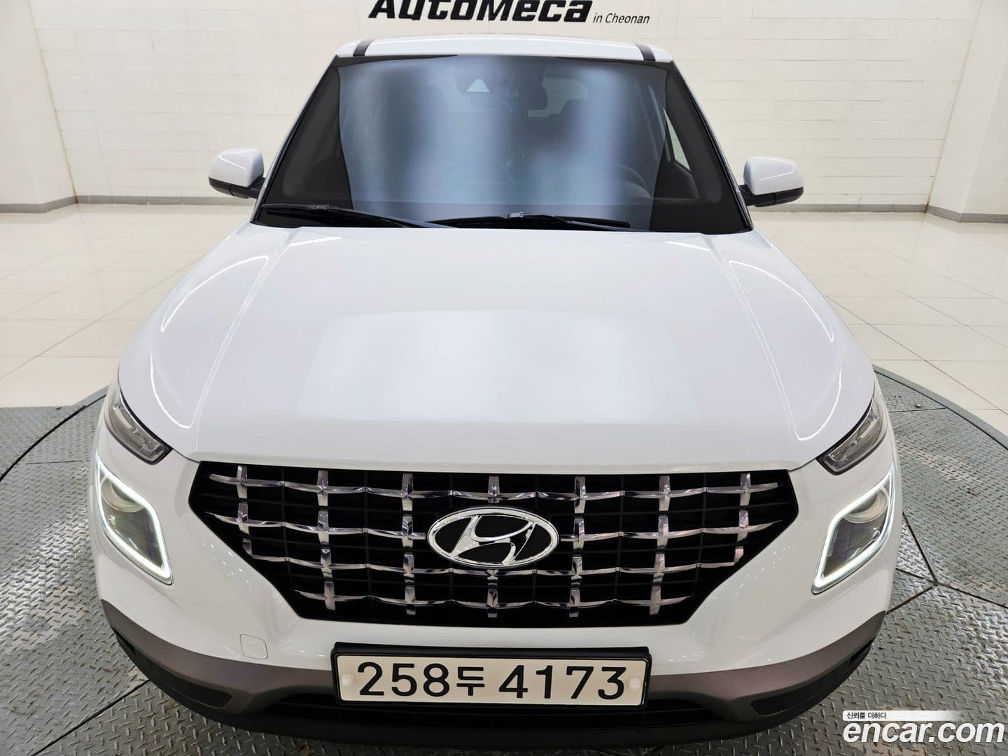 Main__Slider__Photo:Venue Hyundai 2019.10-0