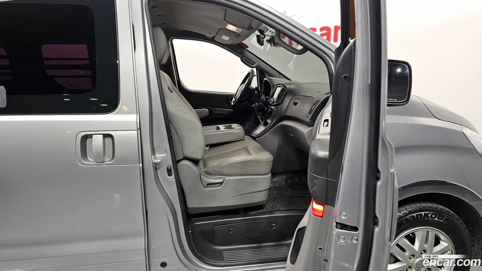 Starex Hyundai 2017.11-OPTION-015