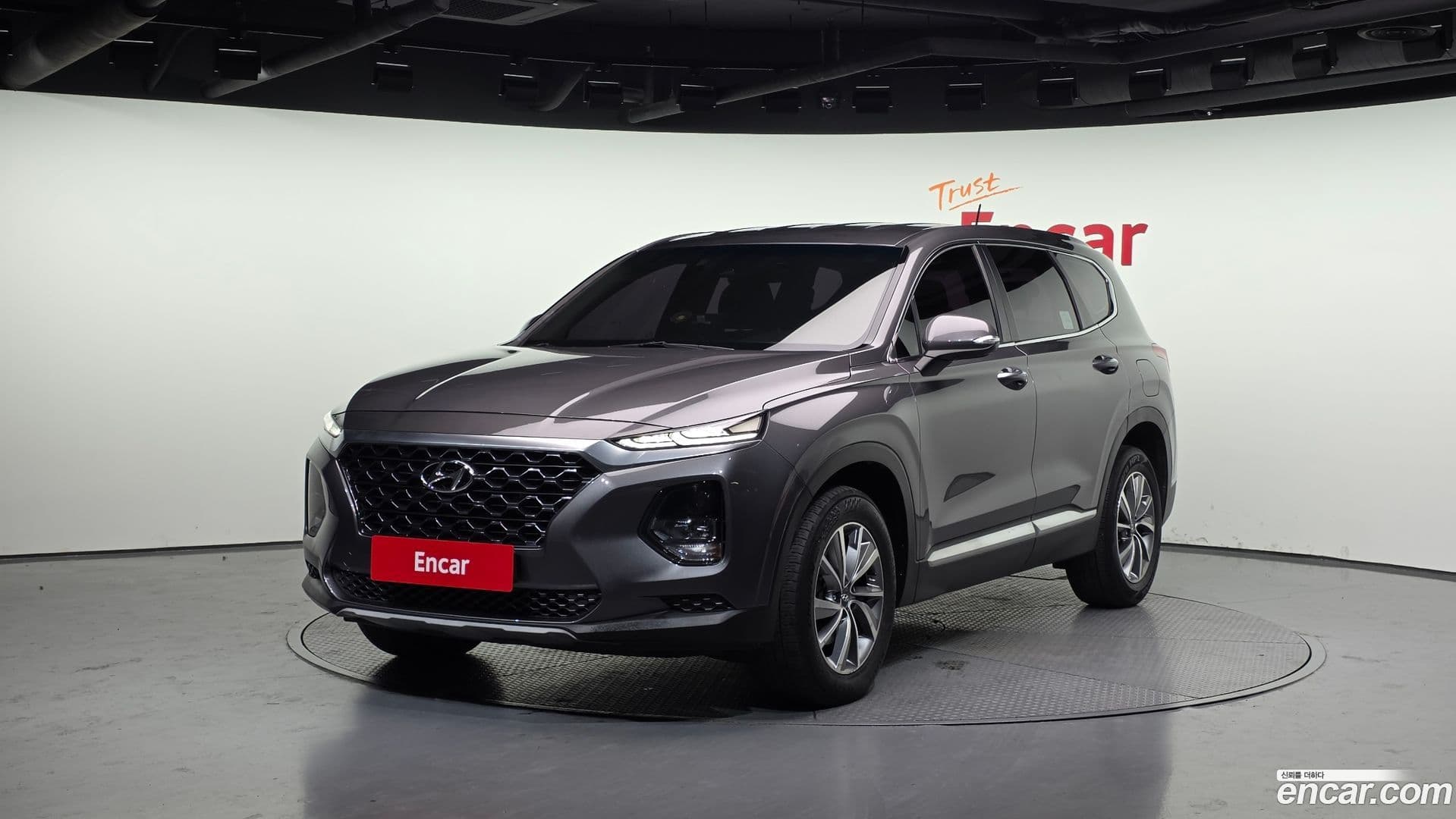 Main__Slider__Photo:Santafe Hyundai 2020.2-0
