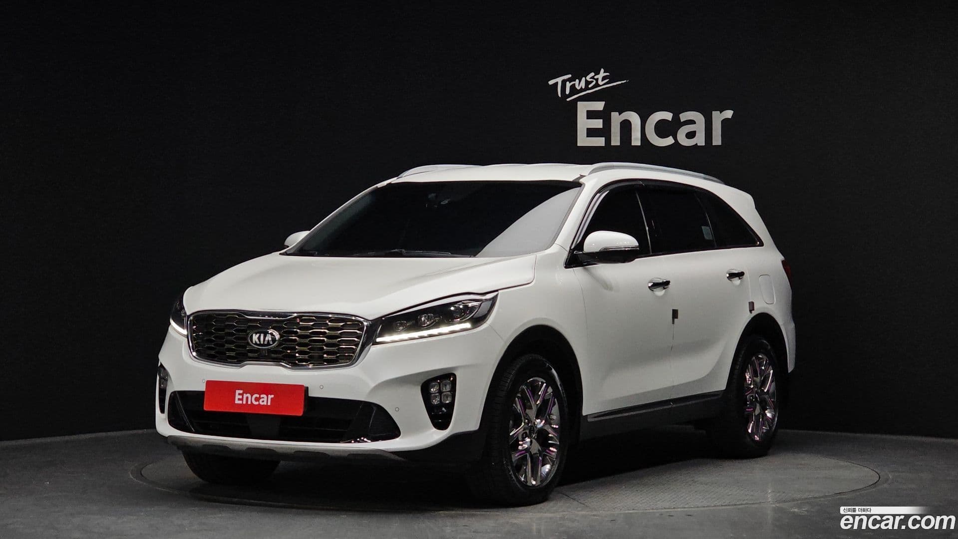 Main__Slider__Photo:Sorento Kia 2019.9-0