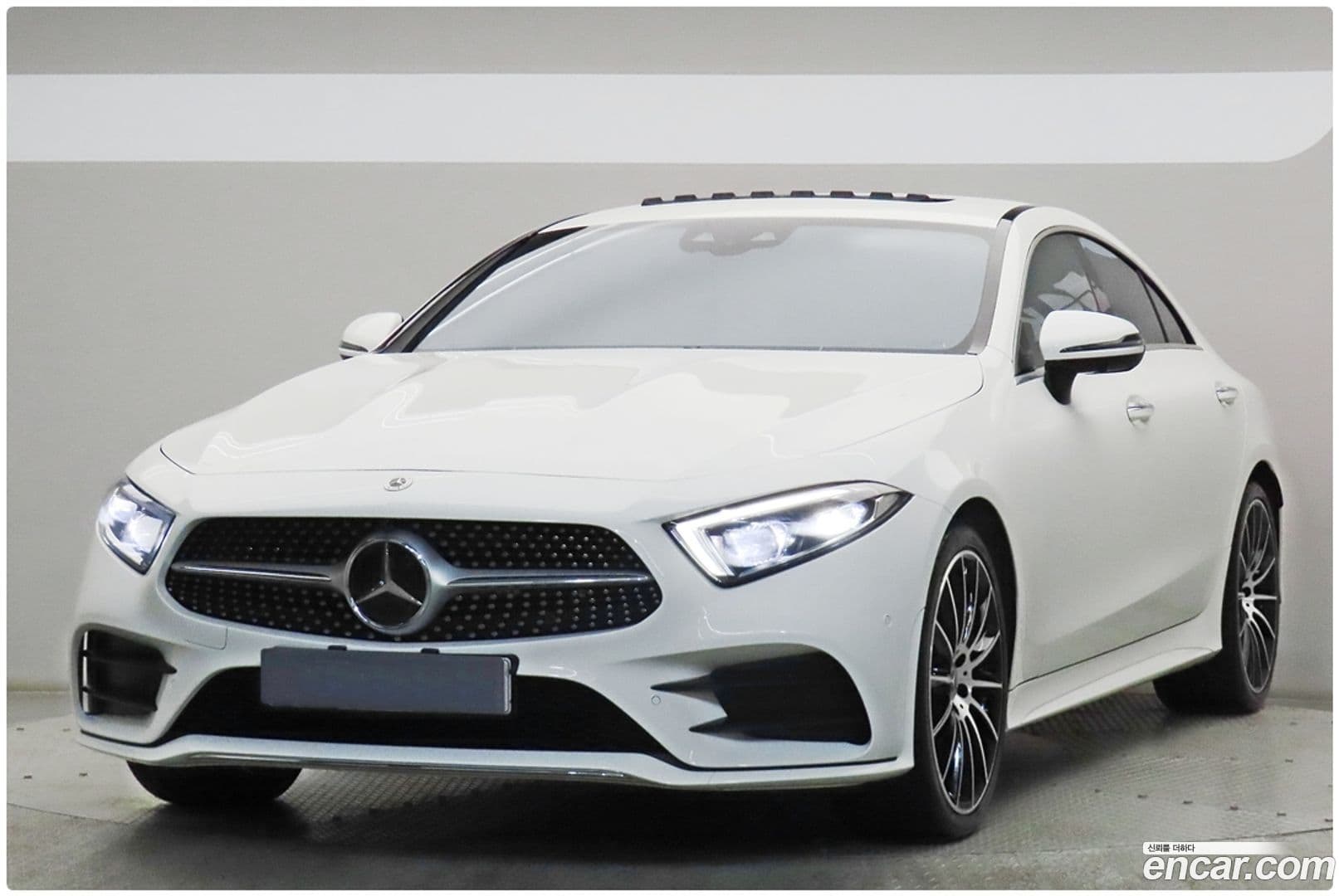 Main__Slider__Photo:CLS-Class Mercedes-Benz 2020.11-0