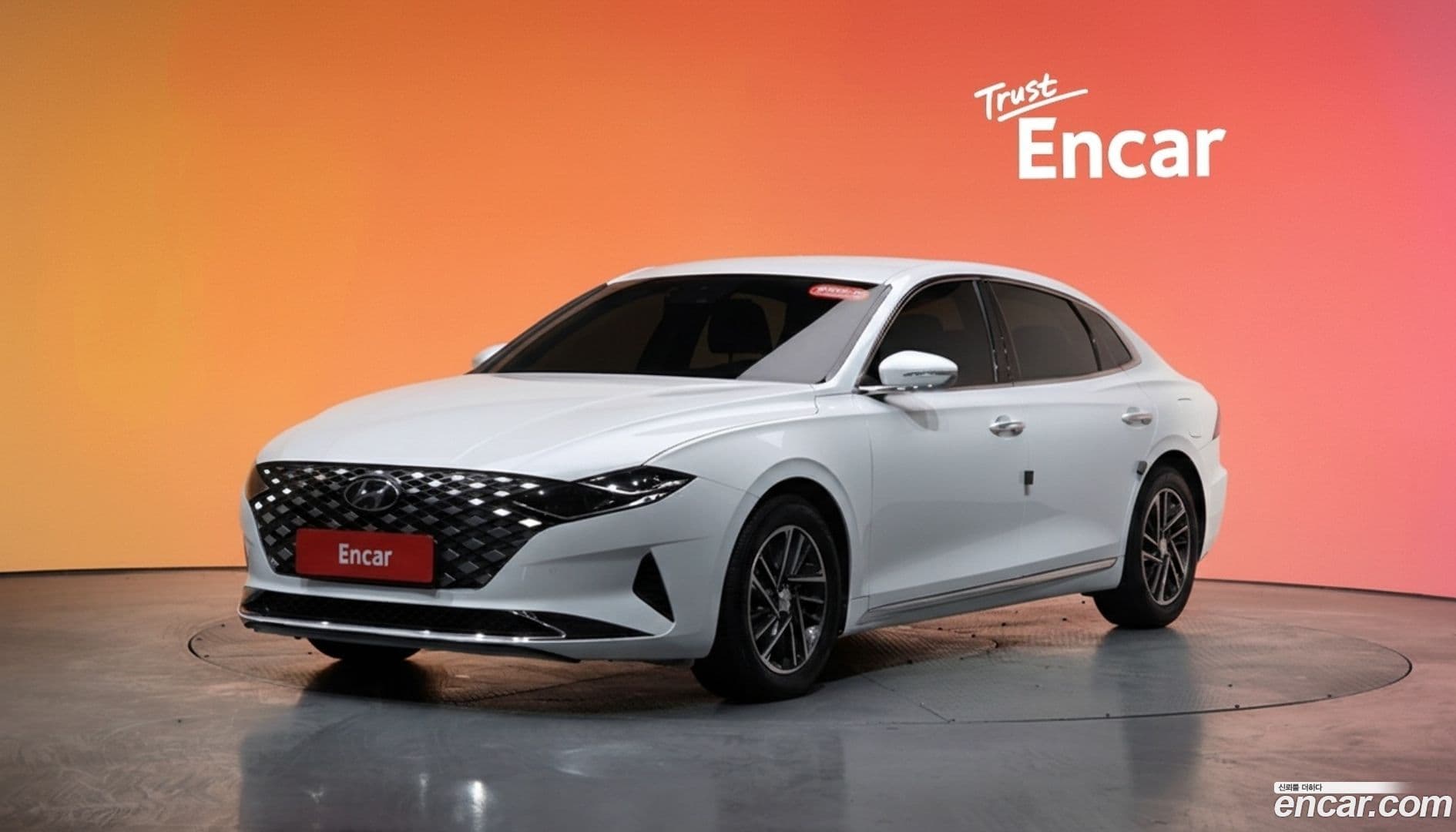 Main__Slider__Photo:Grandeur Hyundai 2021.3-0