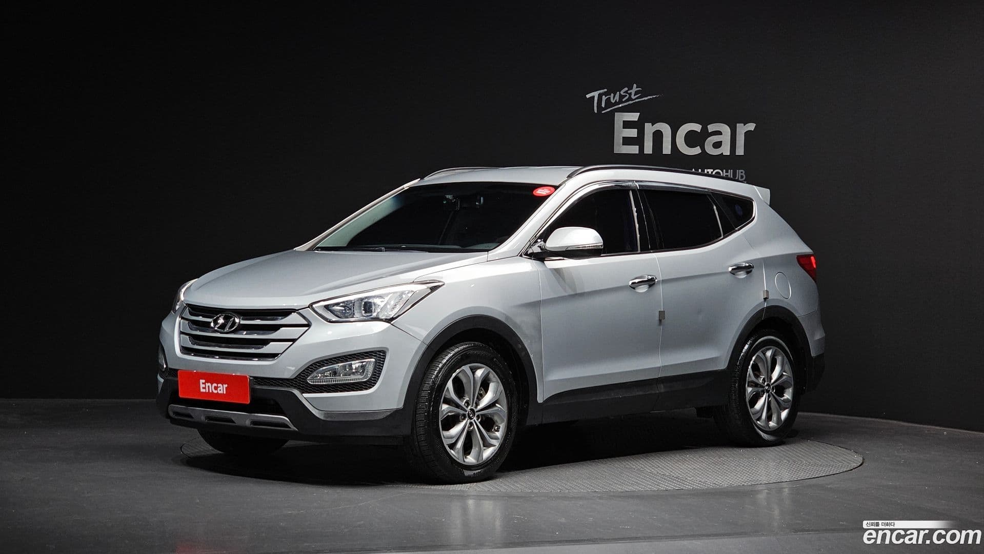 Main__Slider__Photo:Santafe Hyundai 2014.1-0
