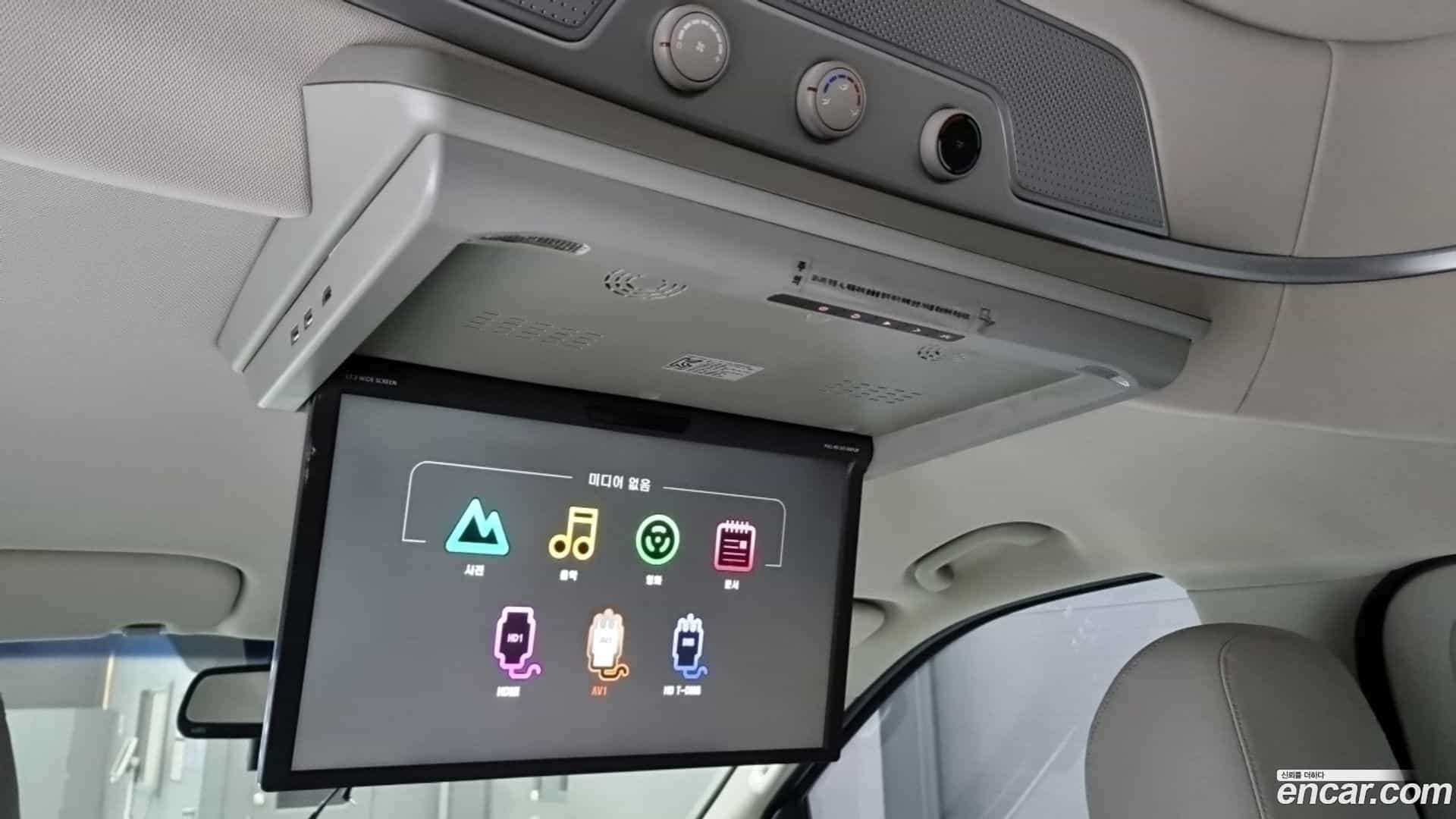Starex Hyundai 2019.6-OPTION-019