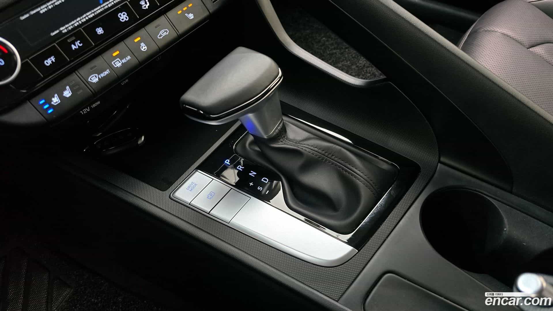 AVANTE Hyundai 2020.4-INNER-009