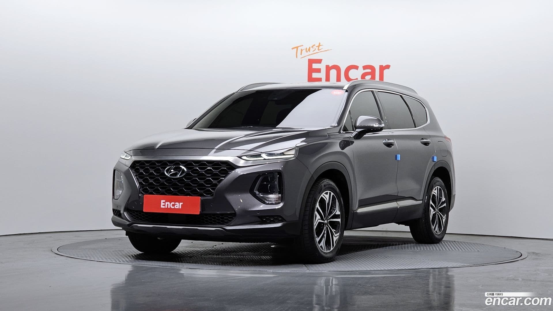 Main__Slider__Photo:Santafe Hyundai 2018.7-0