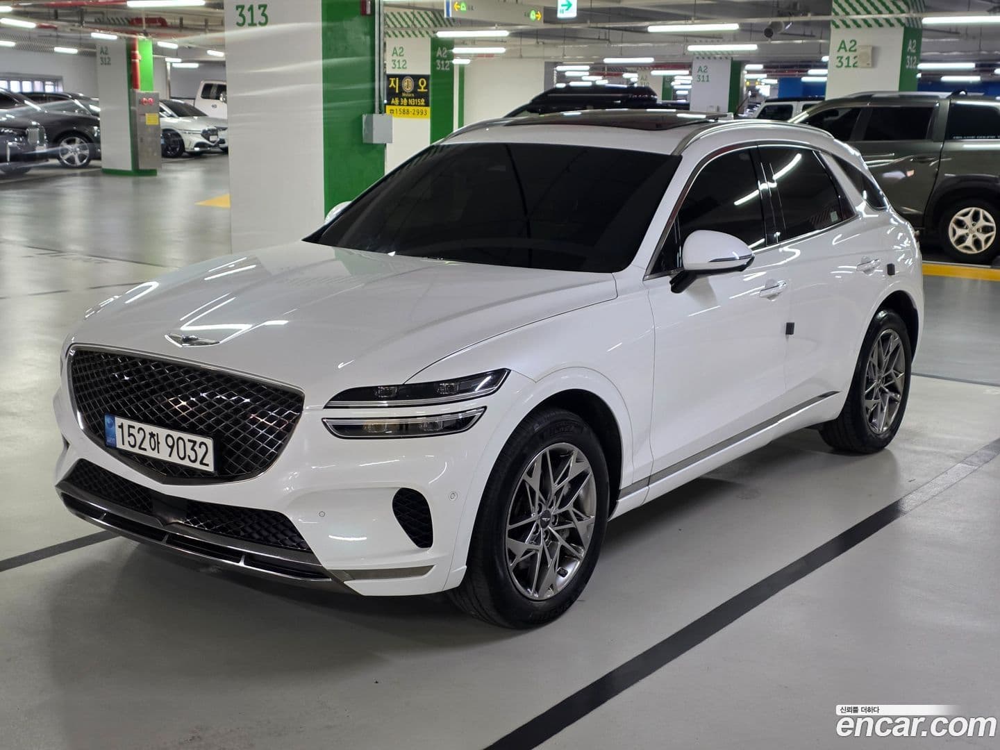 Main__Slider__Photo:GV70 Genesis 2023.3-0
