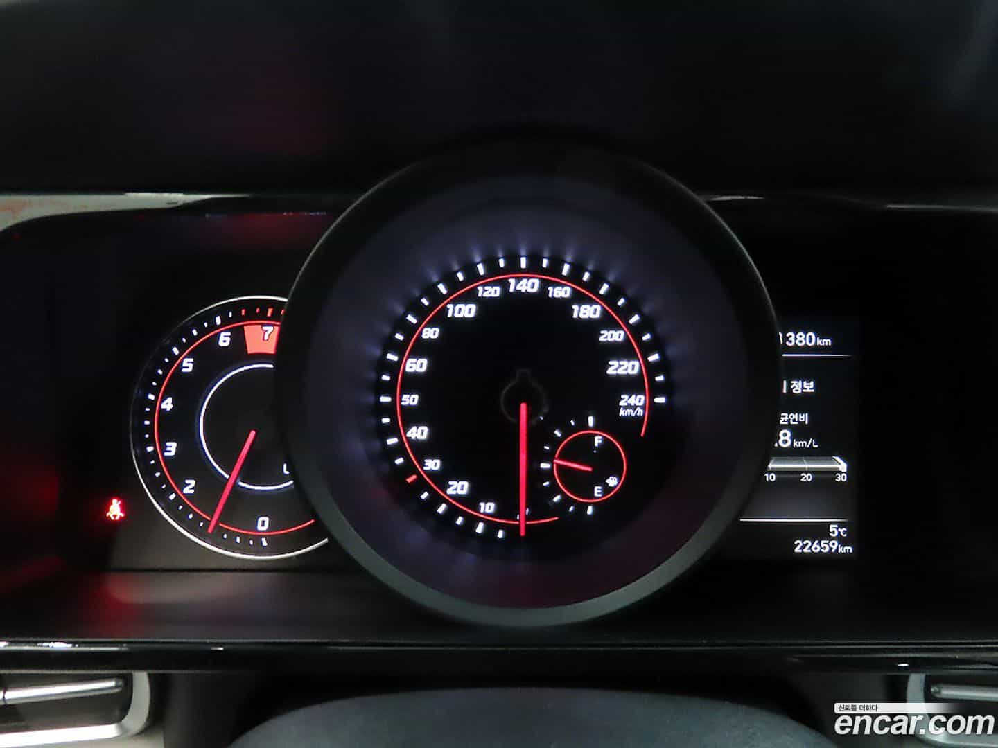 AVANTE Hyundai 2022.11-INNER-009