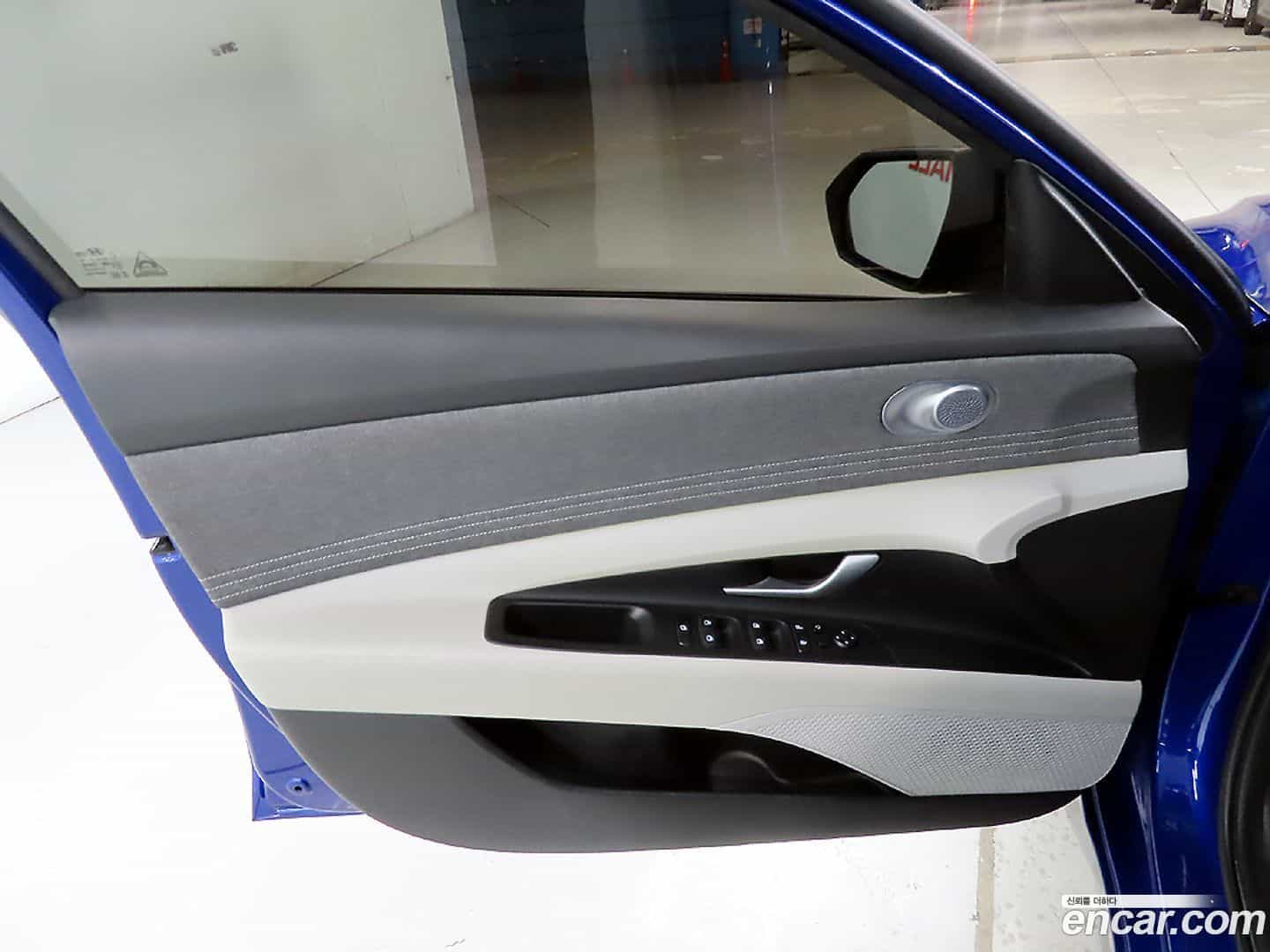 AVANTE Hyundai 2022.11-OPTION-018