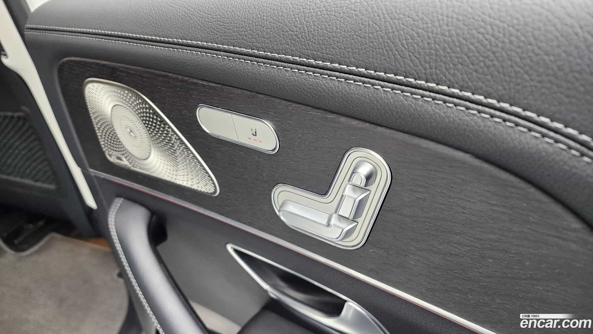 GLE-Class Mercedes-Benz 2021.10-OPTION-022