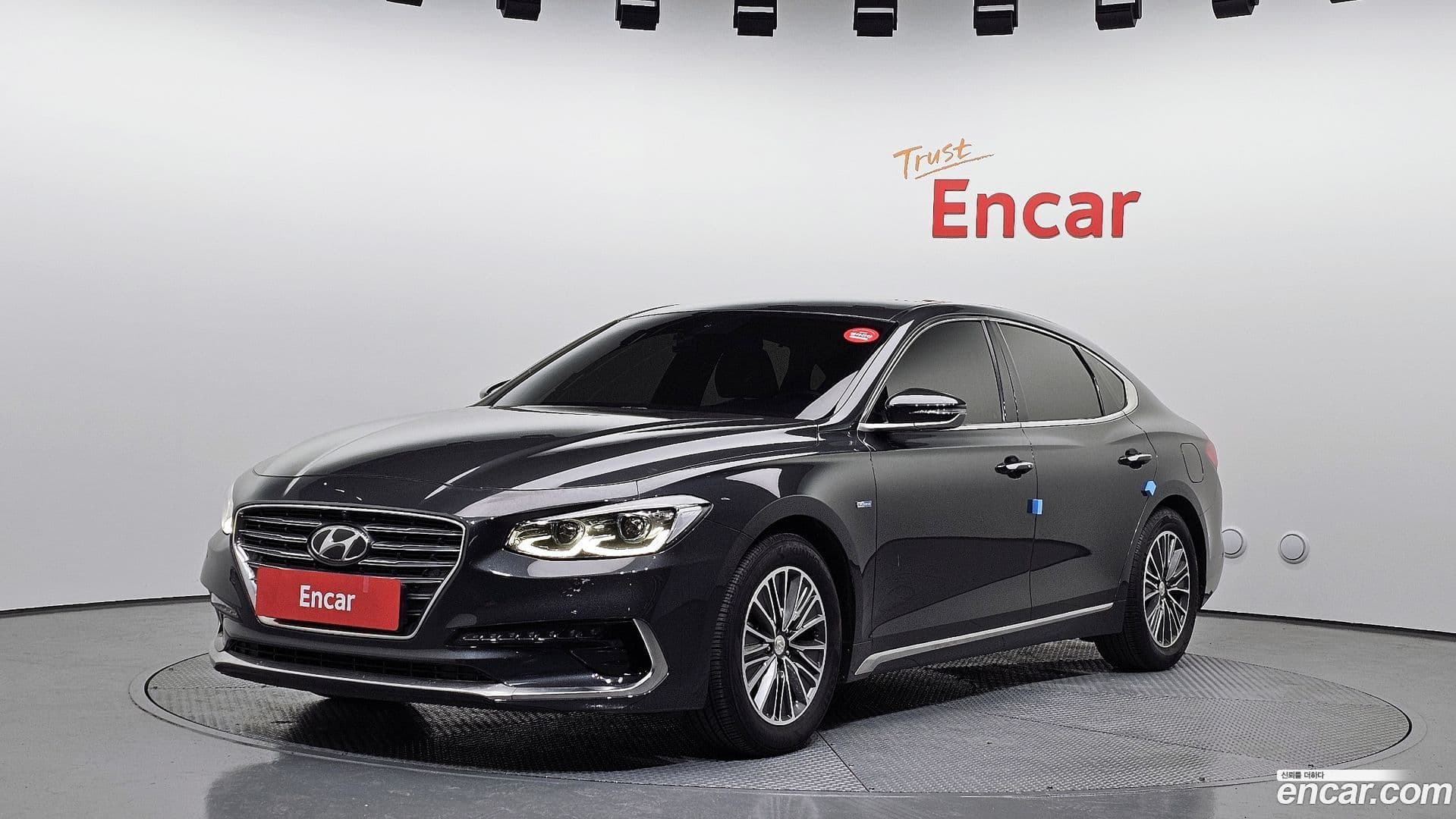 Main__Slider__Photo:Grandeur Hyundai 2018.0-0
