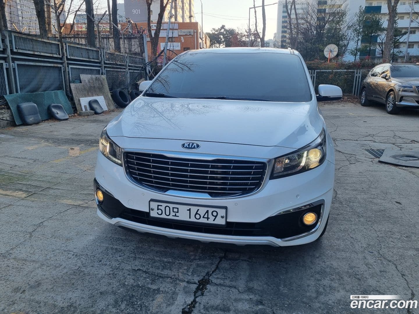 Main__Slider__Photo:Canival Kia 2017.1-0
