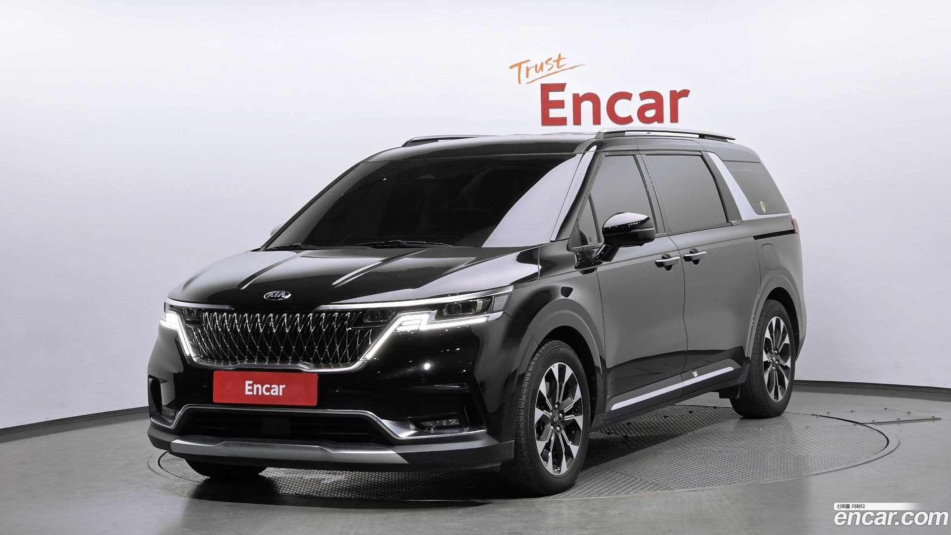 Main__Slider__Photo:Canival Kia 2020.11-0
