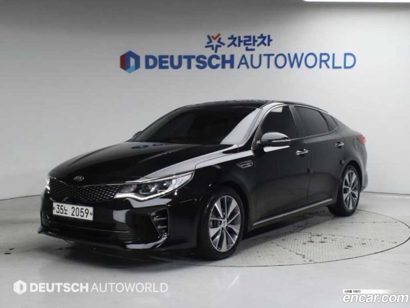 Main__Slider__Photo:K5 Kia 2017.4-0