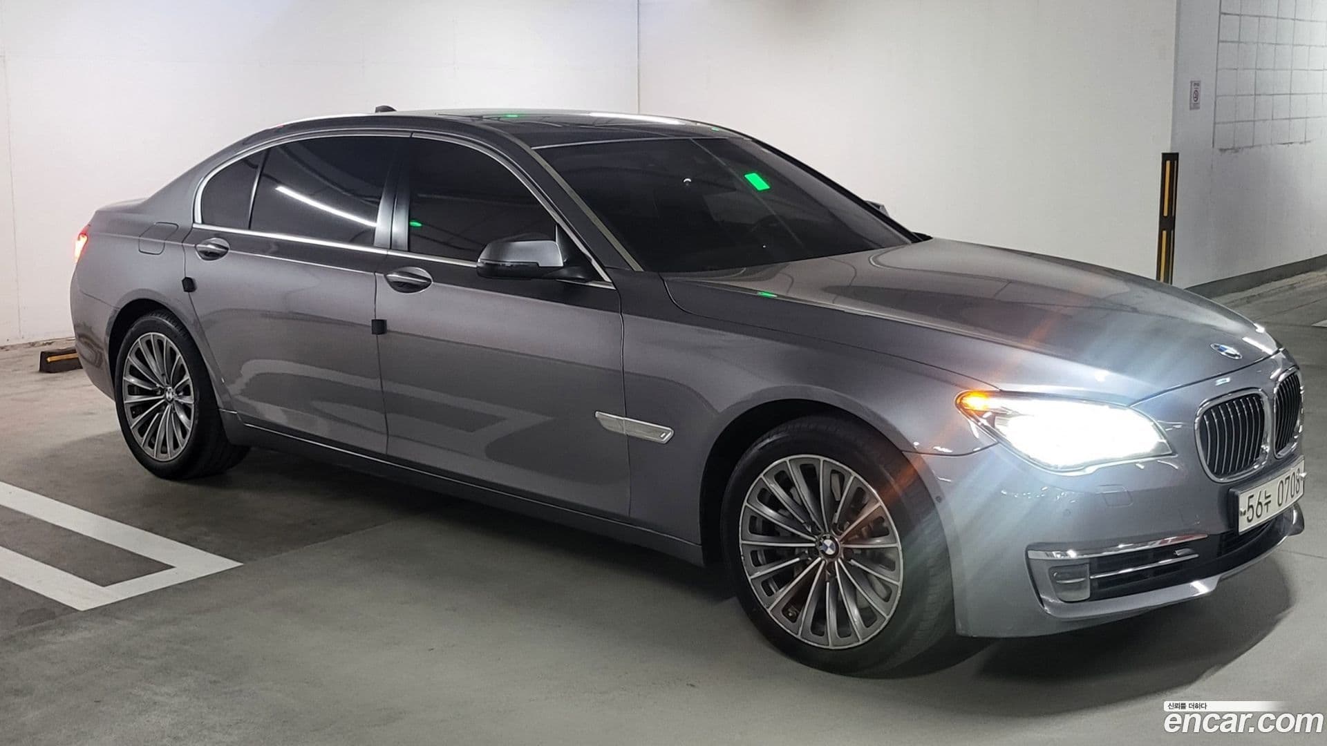 Main__Slider__Photo:7-Series BMW 2015.8-0
