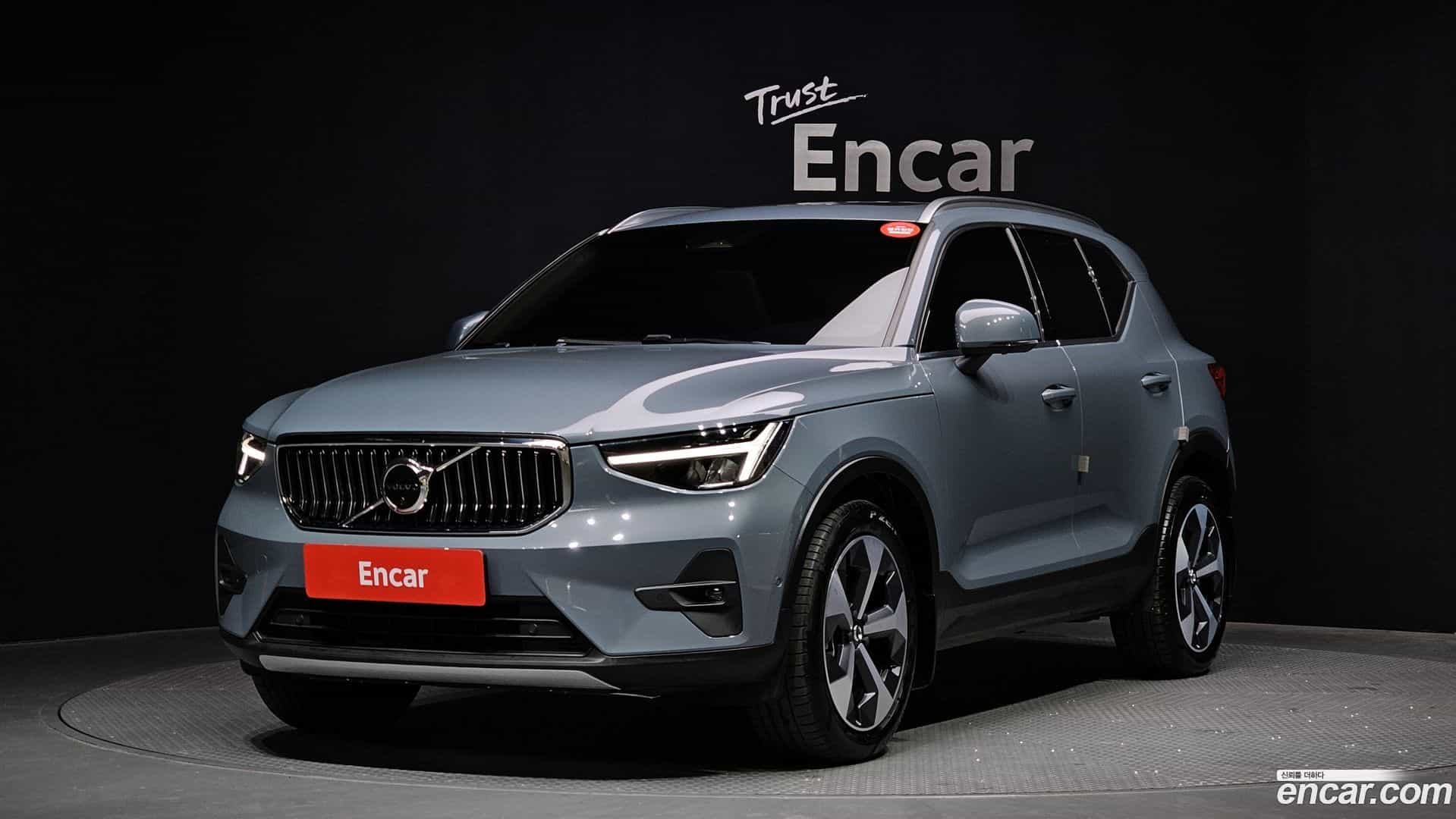 XC40 Volvo 2022.8-OUTER-001