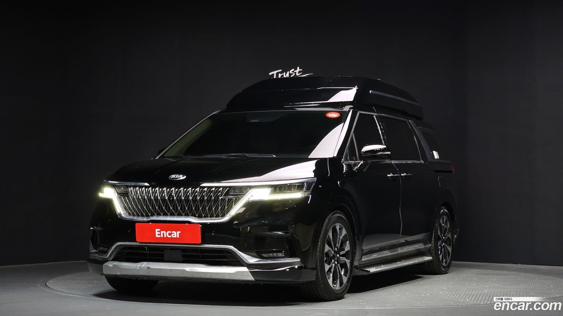 Main__Slider__Photo:Canival Kia 2021.1-0