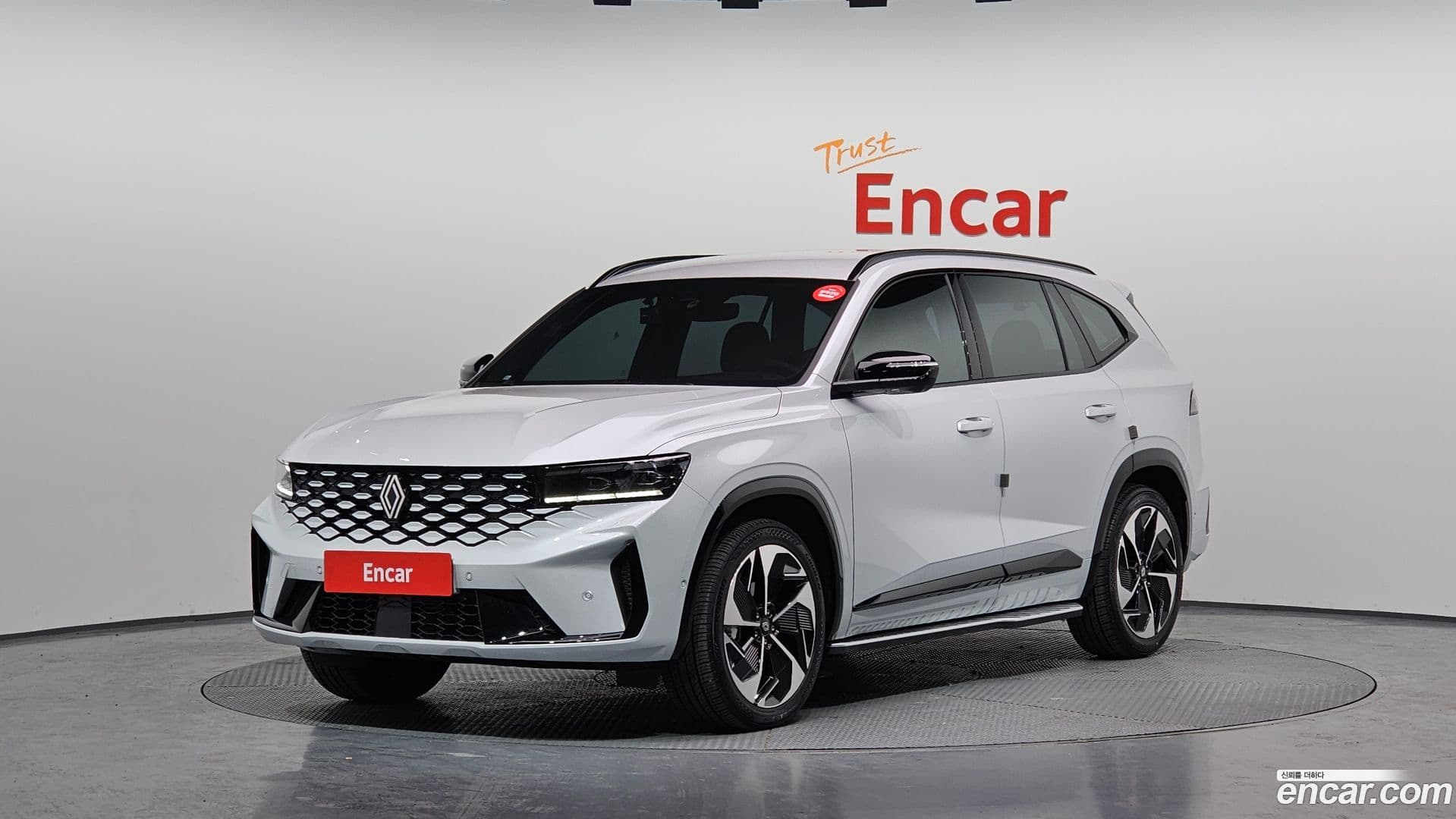 Main__Slider__Photo:Grand Koleos Renault Korea 2024.10-0